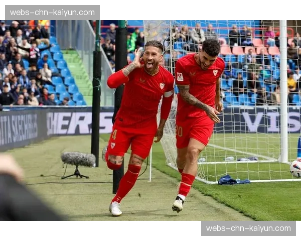 官方：塞维利亚后卫阿库杜拉十字韧带撕裂，将缺阵八个月