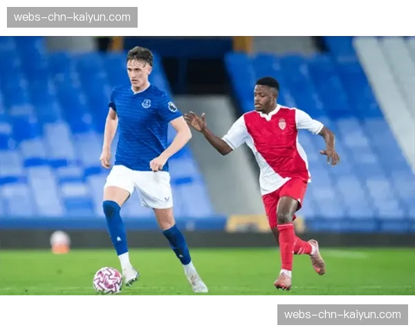 布伦特福德2-2战平埃弗顿，双方各取一分保级形势胶着